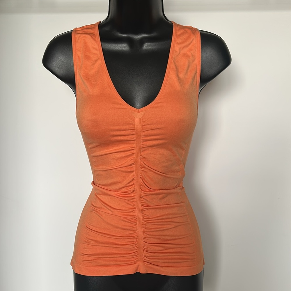 BCBGMAXAZRIA Women’s Fitted V-neck Tank Top size M/L Orange Ruched Stretch
